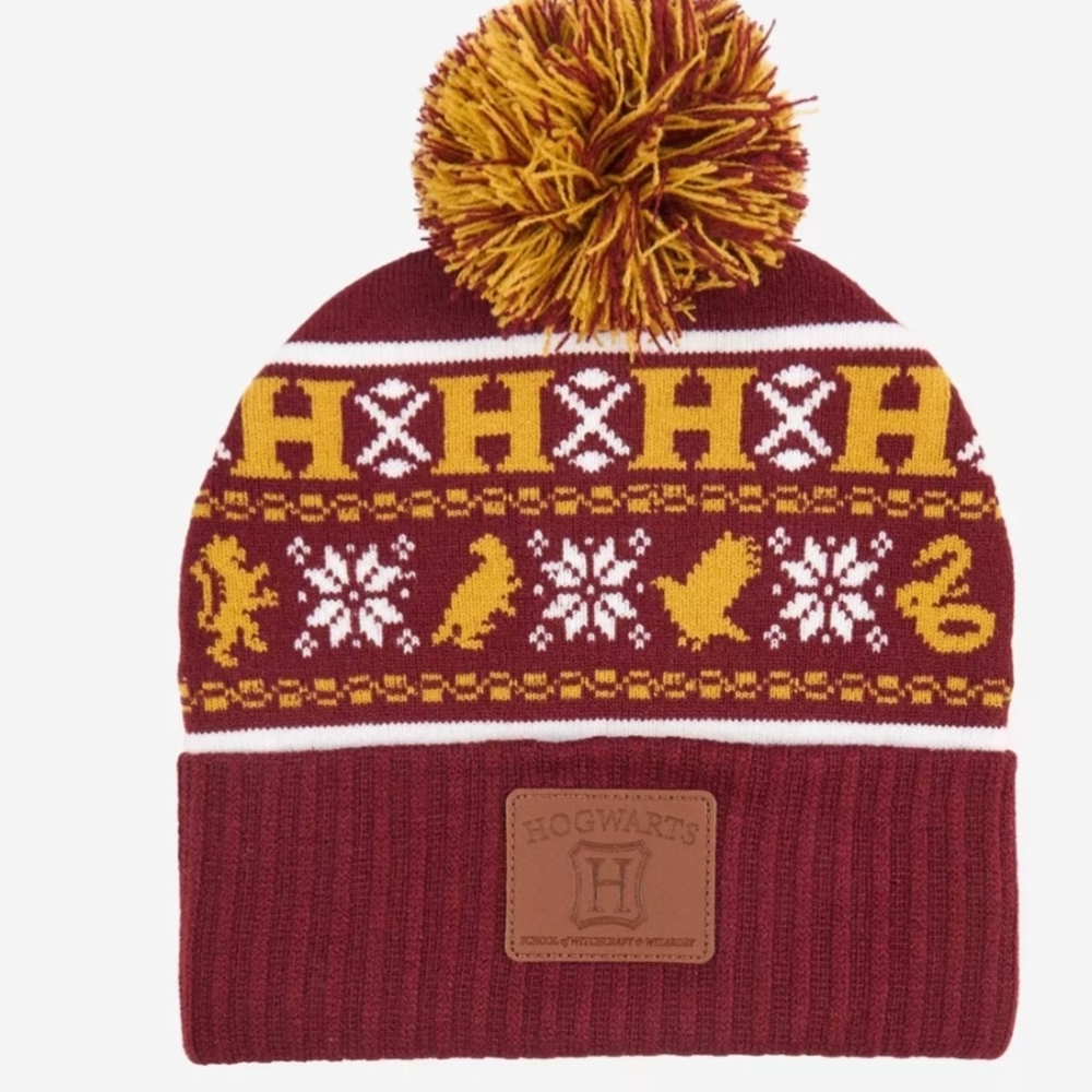 Men's Harry Potter Hogwarts Holiday Pom Beanie - Maroon
